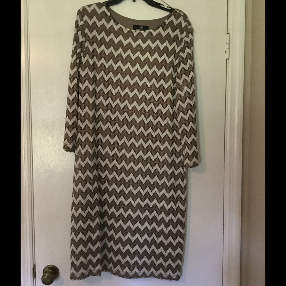 Bronze and Ivory Chevron Dress - Size 16